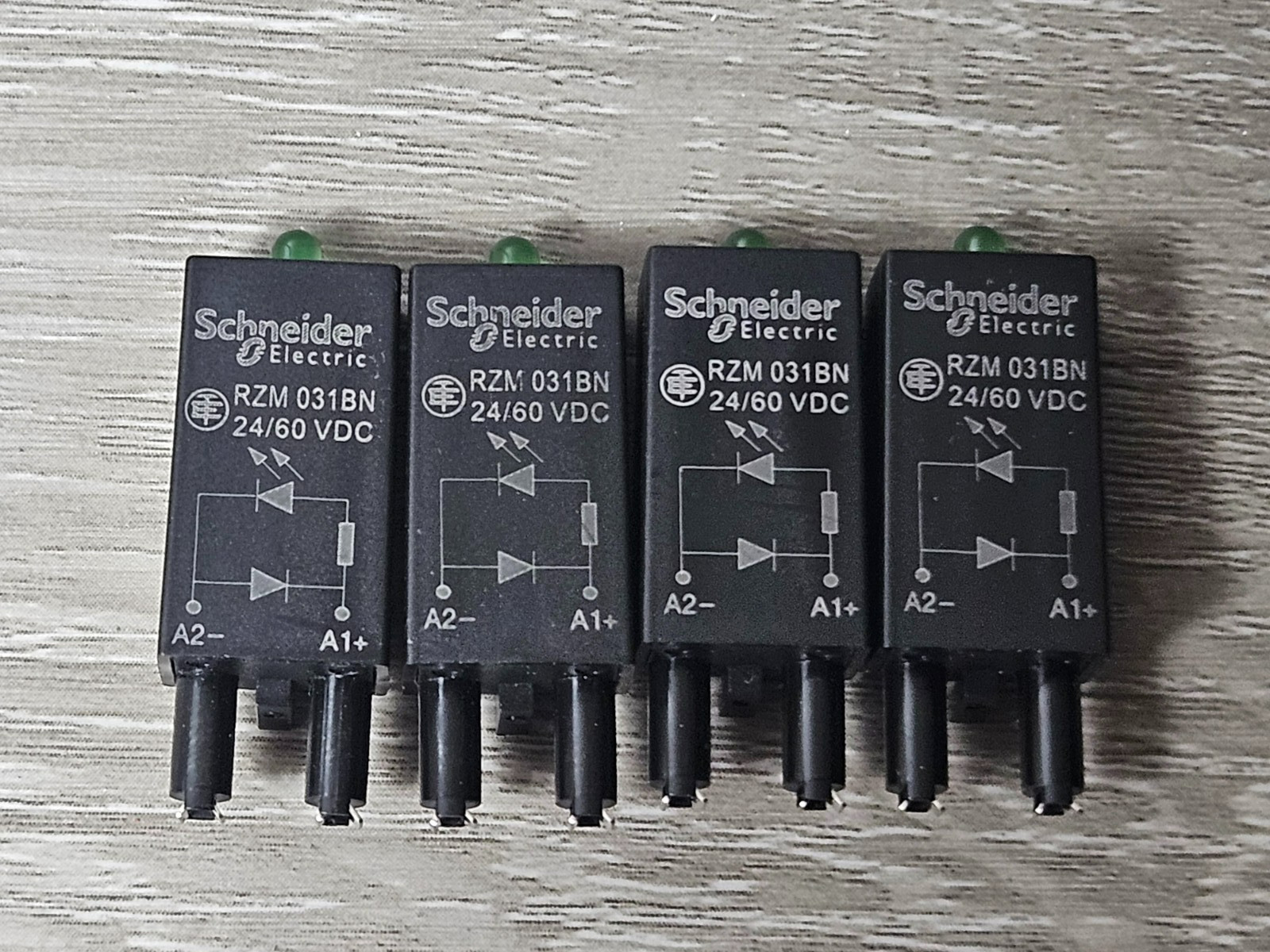 Lot of 4 Schneider Electric RZM031BN Relay Protection Module 24-60VDC, For RSZ