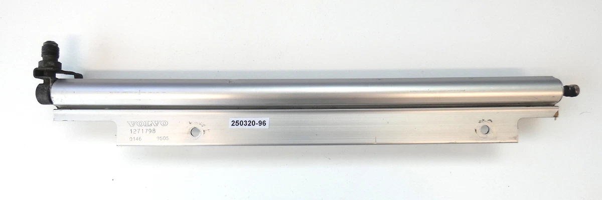 Volvo 850 fuel rail distributor 1271798 | eBay