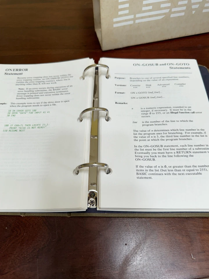 IBM BASIC REFERENCE BOOK/BINDER 1984 3RD EDITION - COMPUTER / PC / LAPTOP - Image 4 of 4