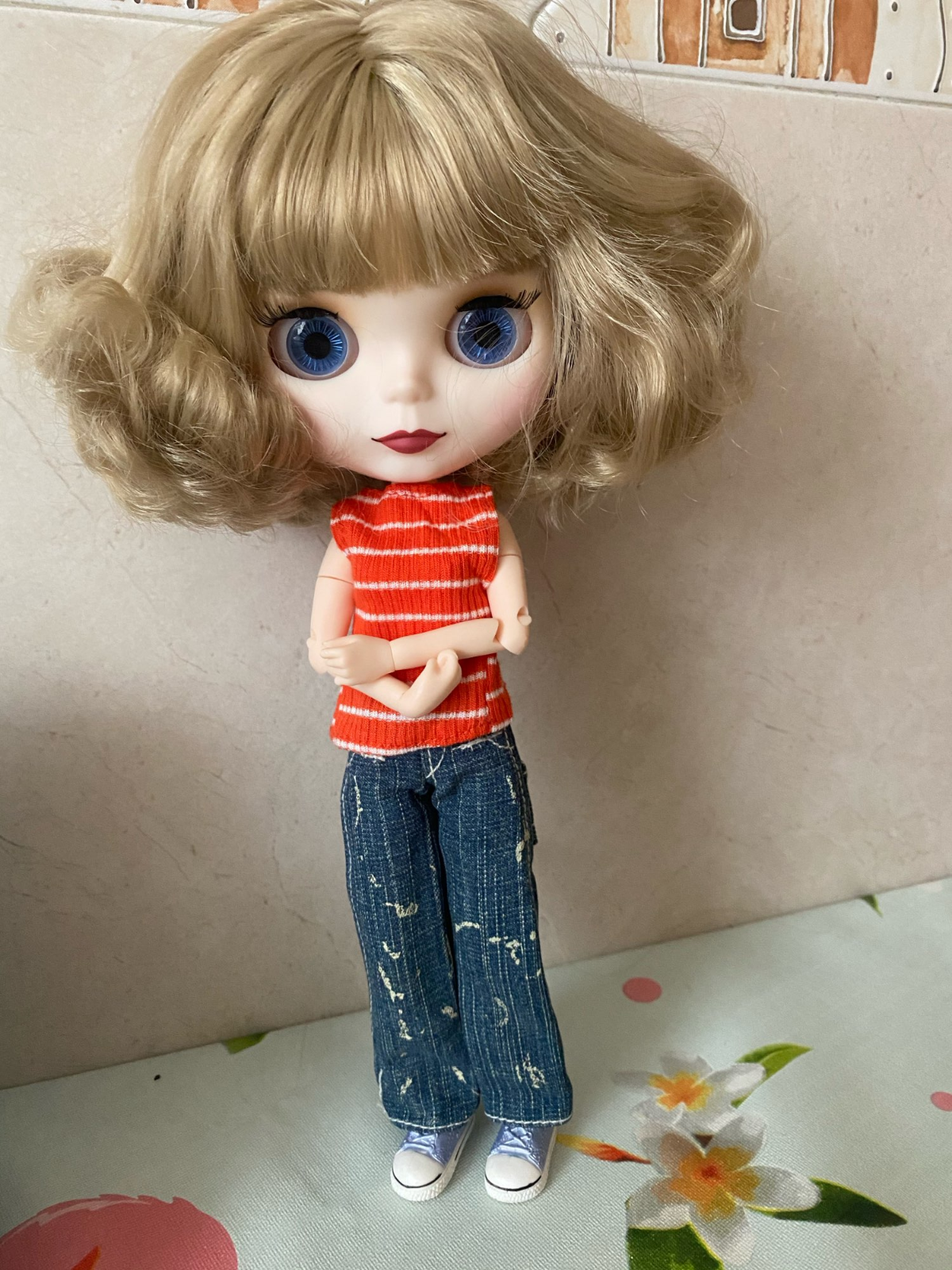 Neo Blythe Doll with Nude Jointed Body Matte Face Short Blond Hair Collectible Gift