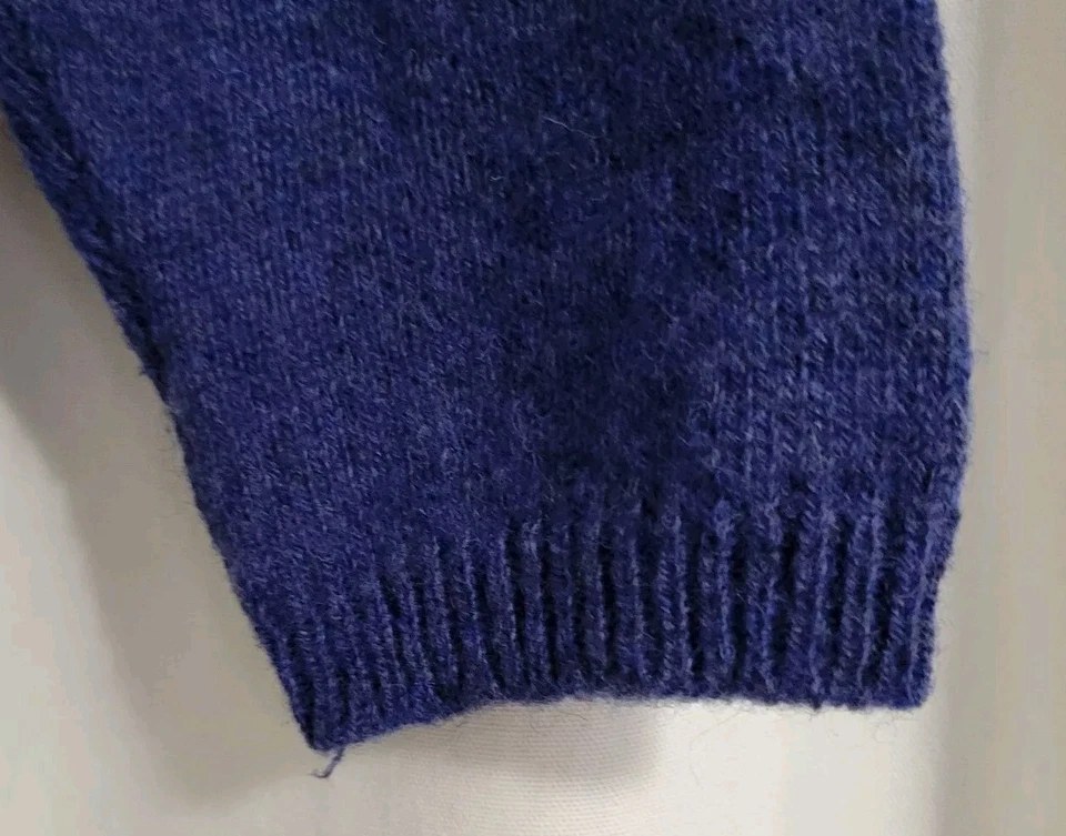 Suéter de Lana Shetlander Cuello Redondo Azul Preppy Caballo Loco *Sin Etiqueta de Talla Foto 3 de 4