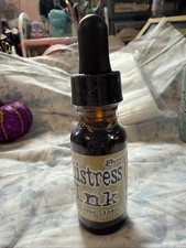 Tim Holtz Antique Linen Distress Ink Reinker