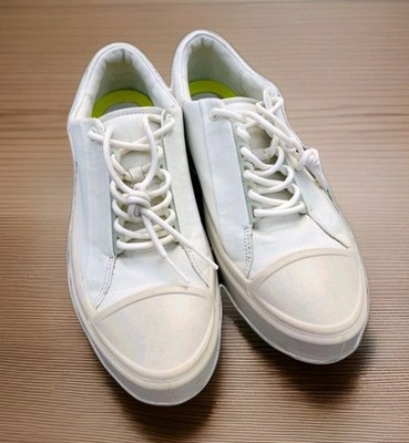 Ecco Flexure T-Cap Low Sneaker Women's 9.5 Tan And White Great Condition No Box