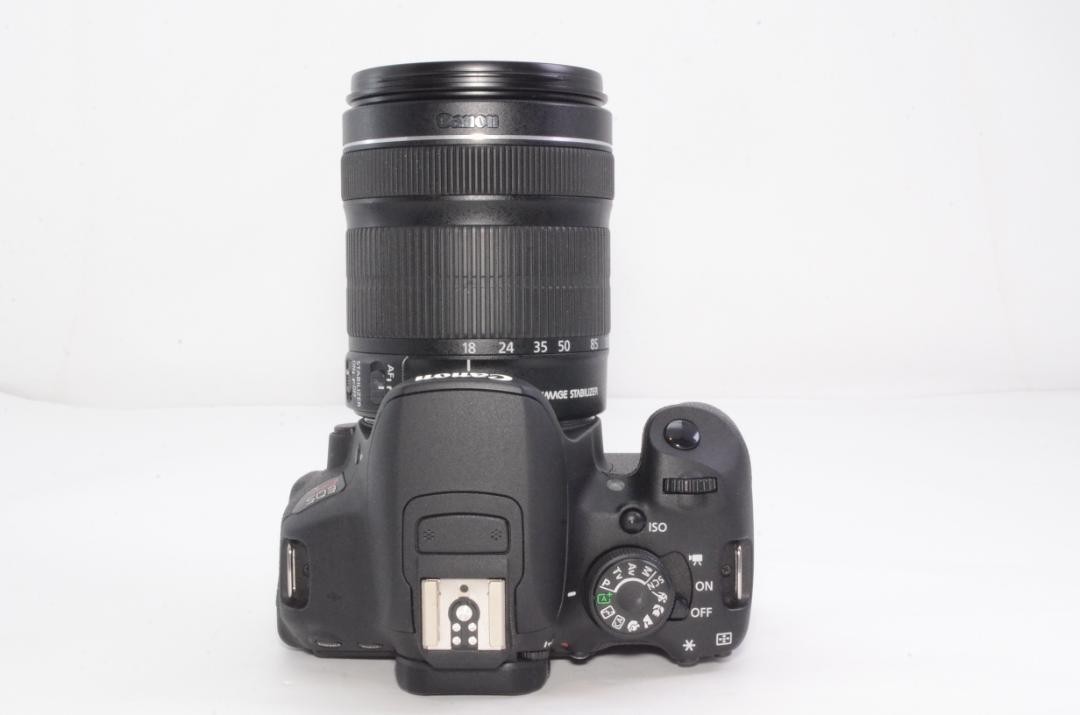 Canon EOS kissX7i　EF-S 18-135 IS STM Kit Canon EF-S 18-135mm f/3.5-5.6 IS Lens with Filter Kit
