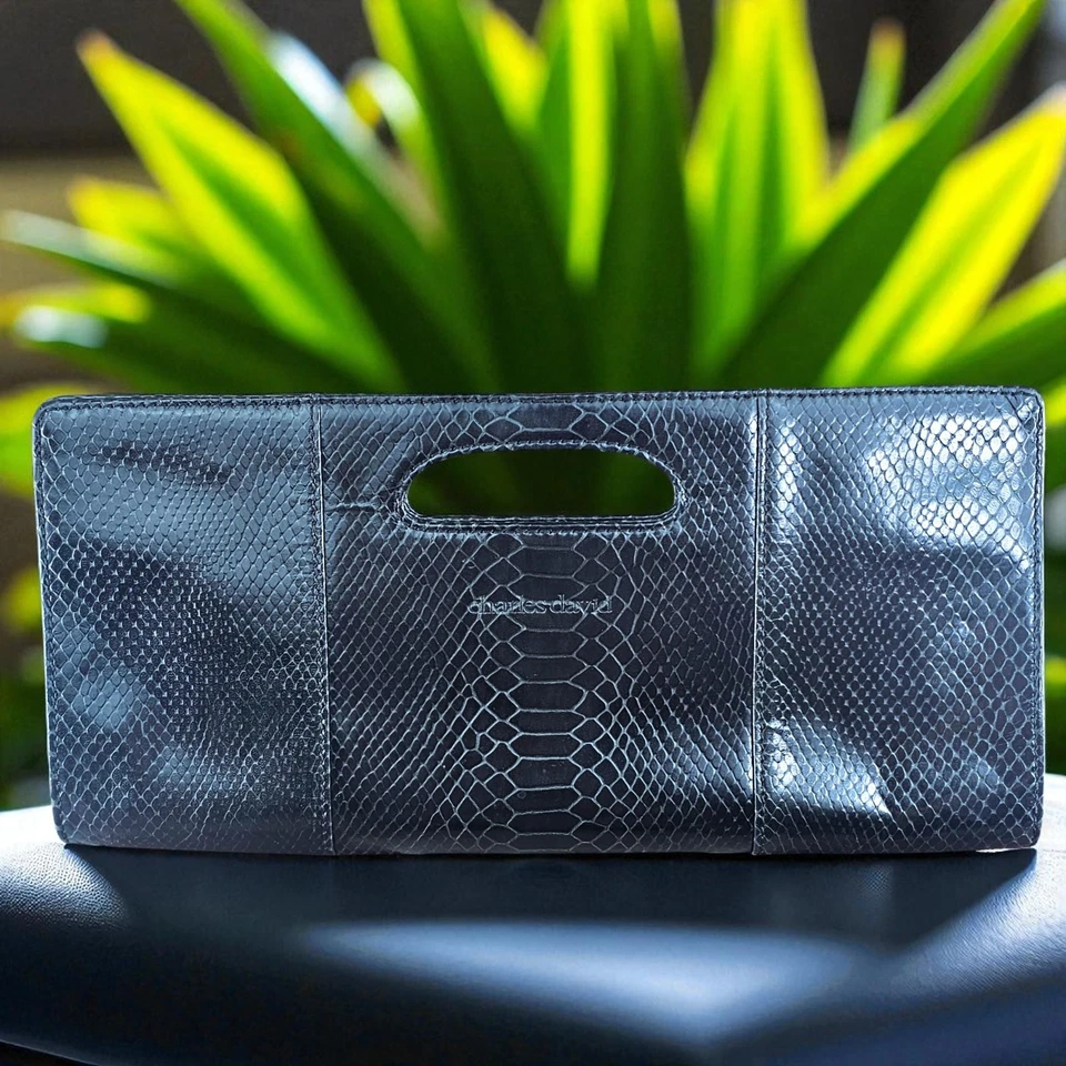 Bolso sin asas de cuero Charles David de colección negro ébano patrón de piel de serpiente nuevo con etiquetas Foto 2 de 4