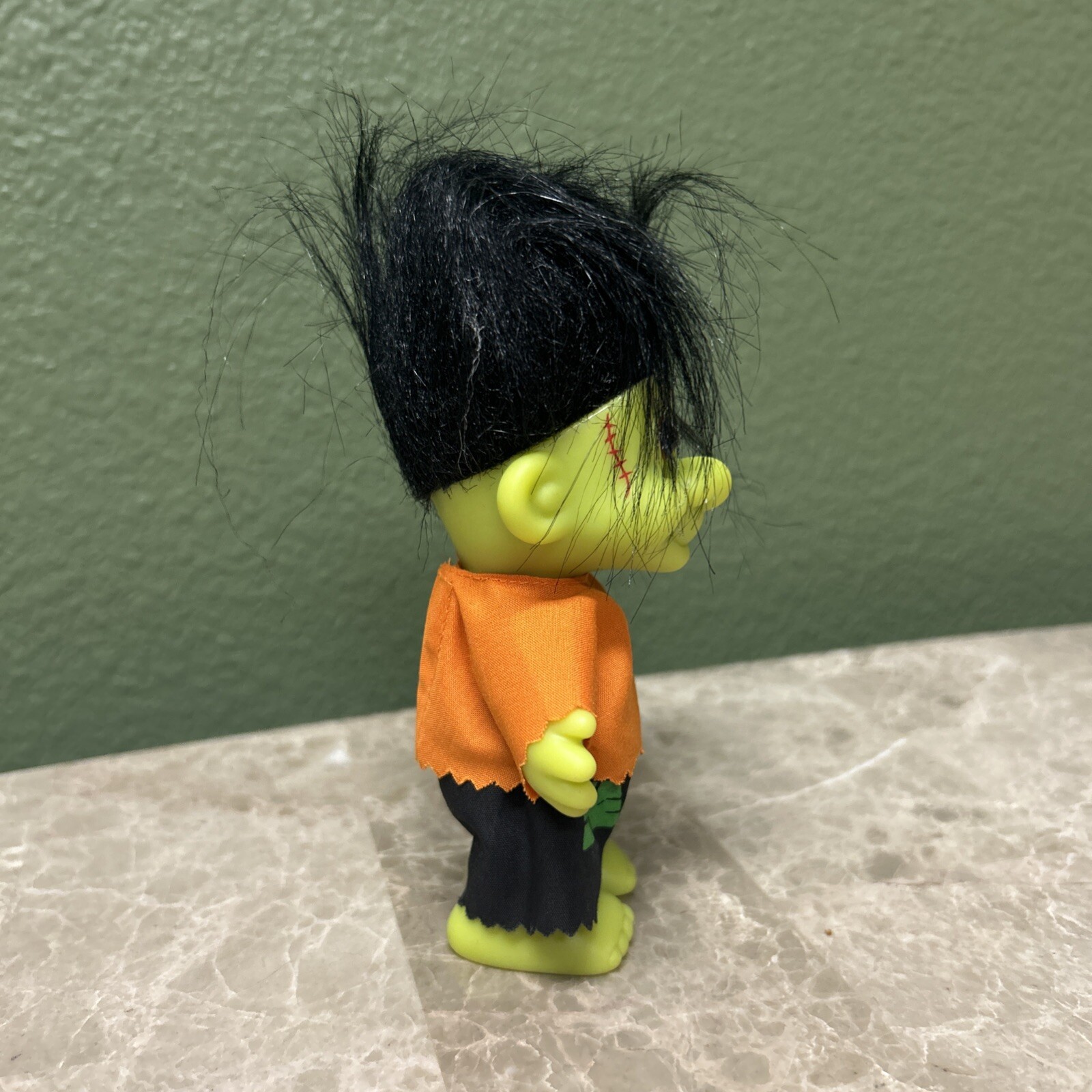 Picture 4 of 5