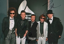One Republic Band Ryan Tedder Autogramme signed 20x30 cm Bild