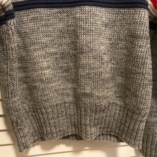 Vtg IZOD J.G. Boys Size 6 Gray Striped Red White Blue Acrylic Sweater Pullover - Picture 4 of 7