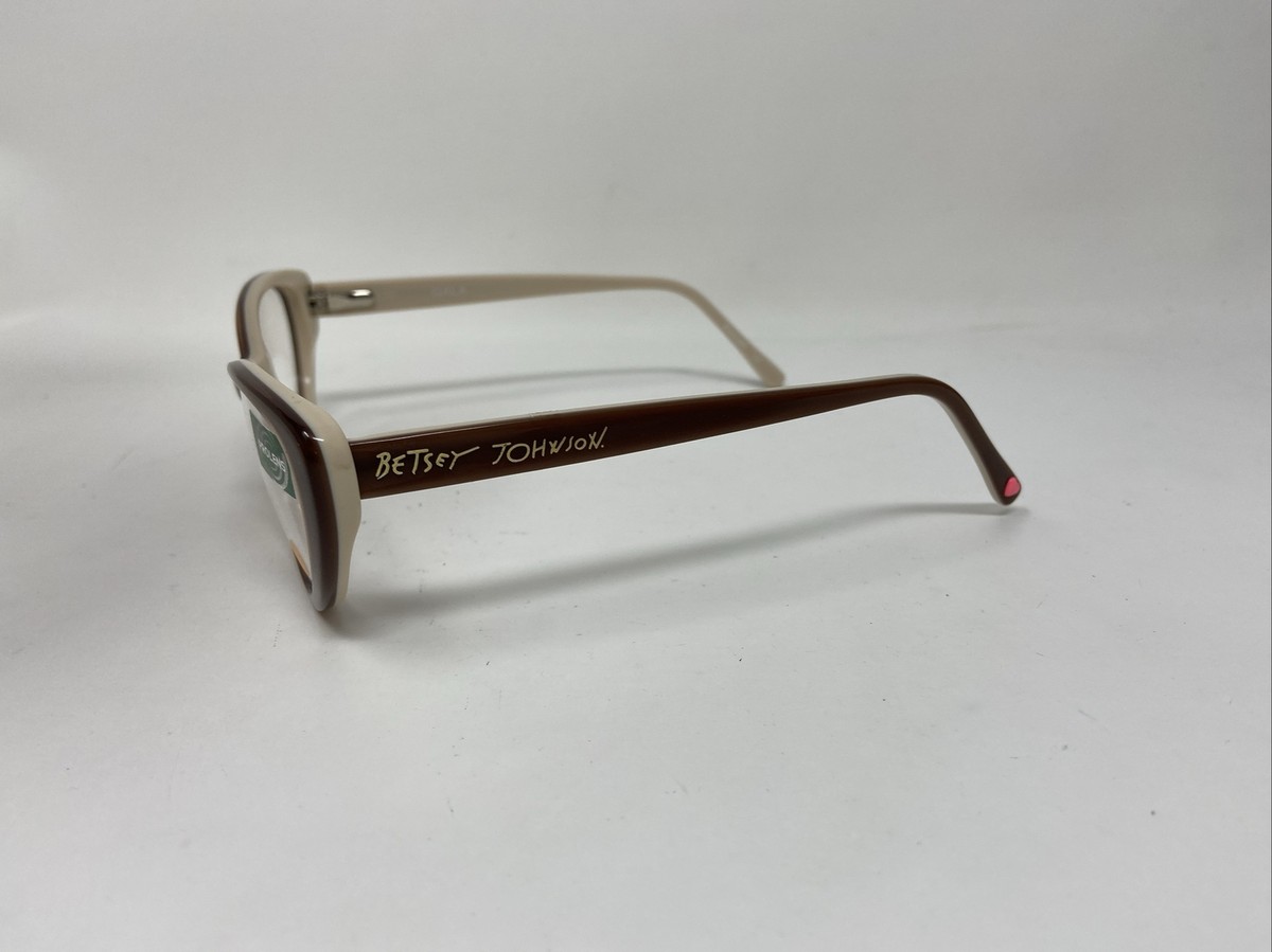 Tom Ford Ray-Ban Oakley Betsey Johnson Eyeglass Sunglass Cases Betsey Johnson Signature Logo Sunglasses Case, Patent Pink  main image 2