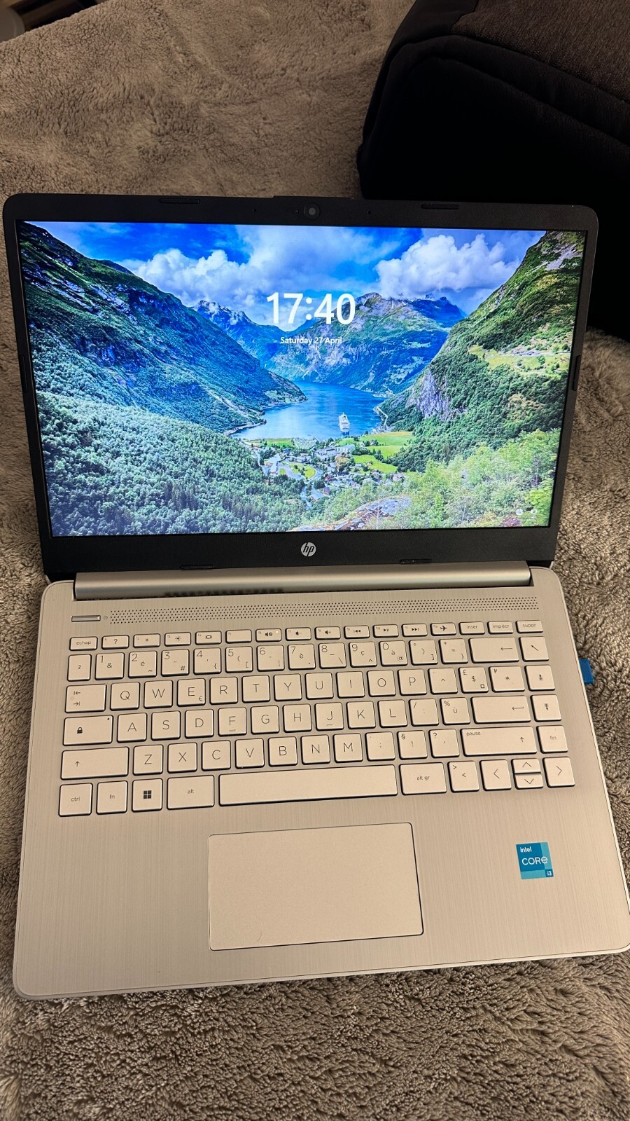 Ordinateur HP Autonomie Prolongée Écran Full HD 15.6 Pouces Argent