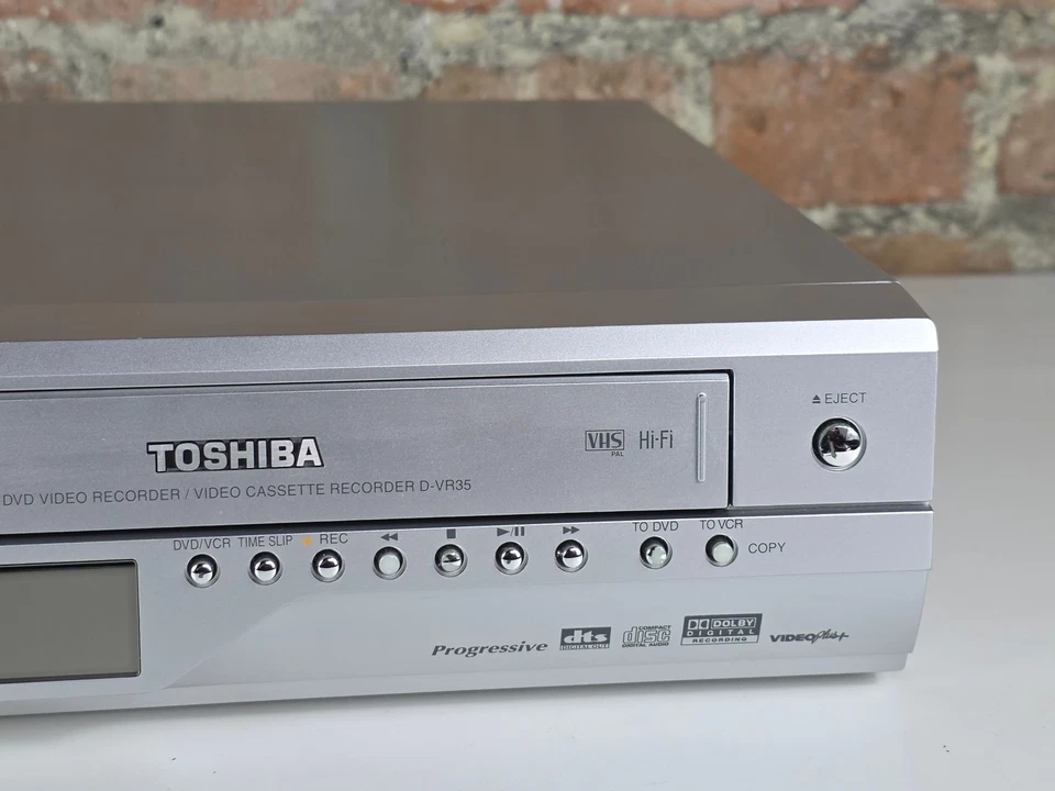 Toshiba D-VR35 VCR VHS DVD Recorder Copy VHS to DVD Silver - Image 3 of 4