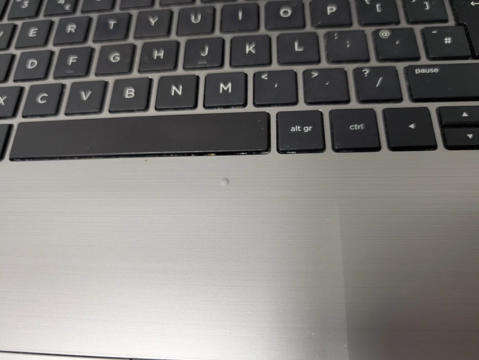 HP Notebook 15 (15-ay114na) - i5-7200U - 4GB Ram - No Storage - Image 3 of 4