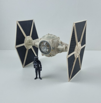 Hasbro Star Wars TIE Fighter mit TIE Pilot 3,75'' Actionfigur 2003