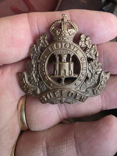 WW1 The Suffolk Regiment Officers Bronze Cap Badge