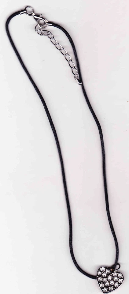 Cincinnati Reds Officially Licensed Heart Necklace by Amincousa 16-18" long - Image 2 of 2