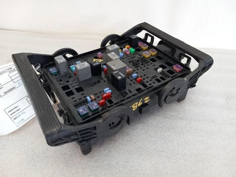 2015-2019 GMC Sierra 2500 3500 Pickup Engine Fuse Box OEM - Изображение 4 из 4