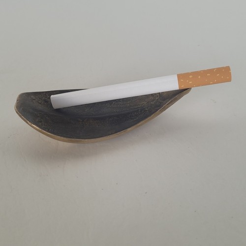 Vintage Mid Century Modern Brass Lily Flower Ashtray With 5 Removable Petals - Picture 9 of 24