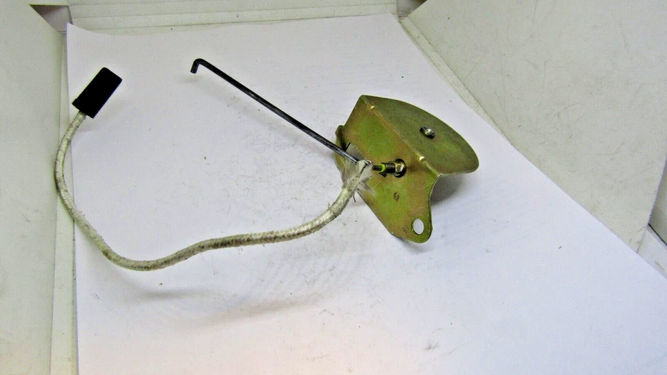 VC163 Carburetor Choke Thermostat NEW VINTAGE - Image 3 of 4