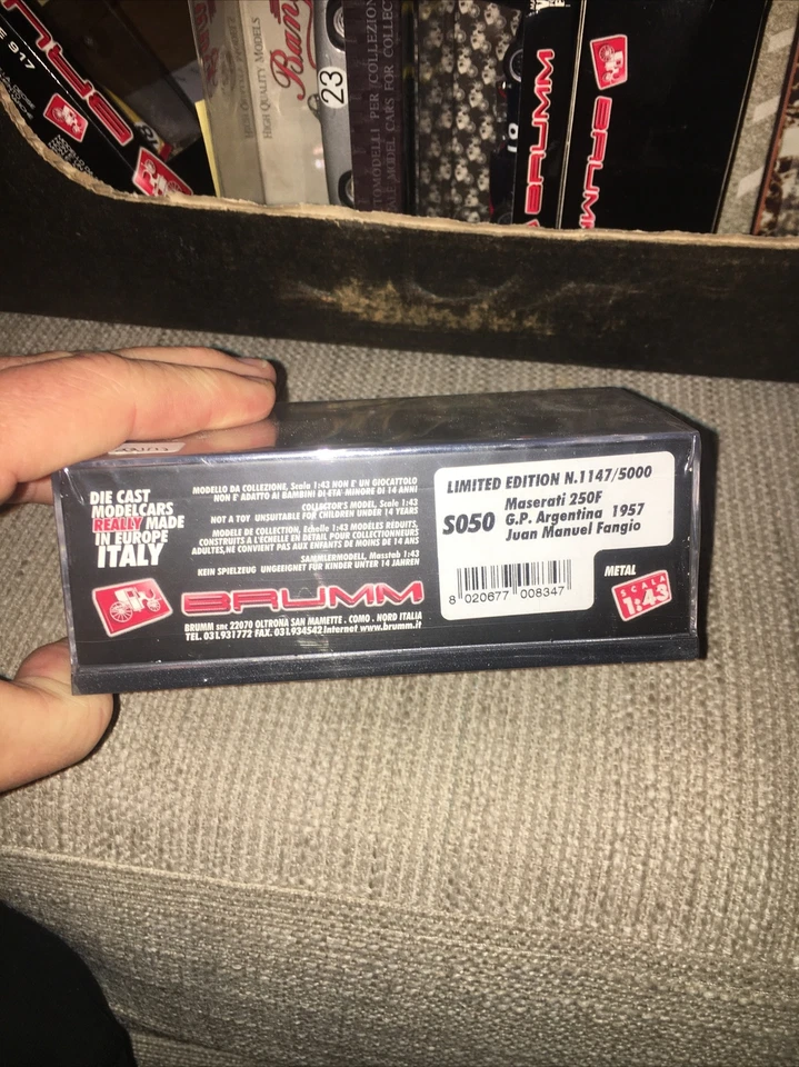 BRUMM /F1- 1957 MASERATI 250F - J-M FANGIO - Modelo de carro escala 1/43 - S050 - Imagem 4 de 4