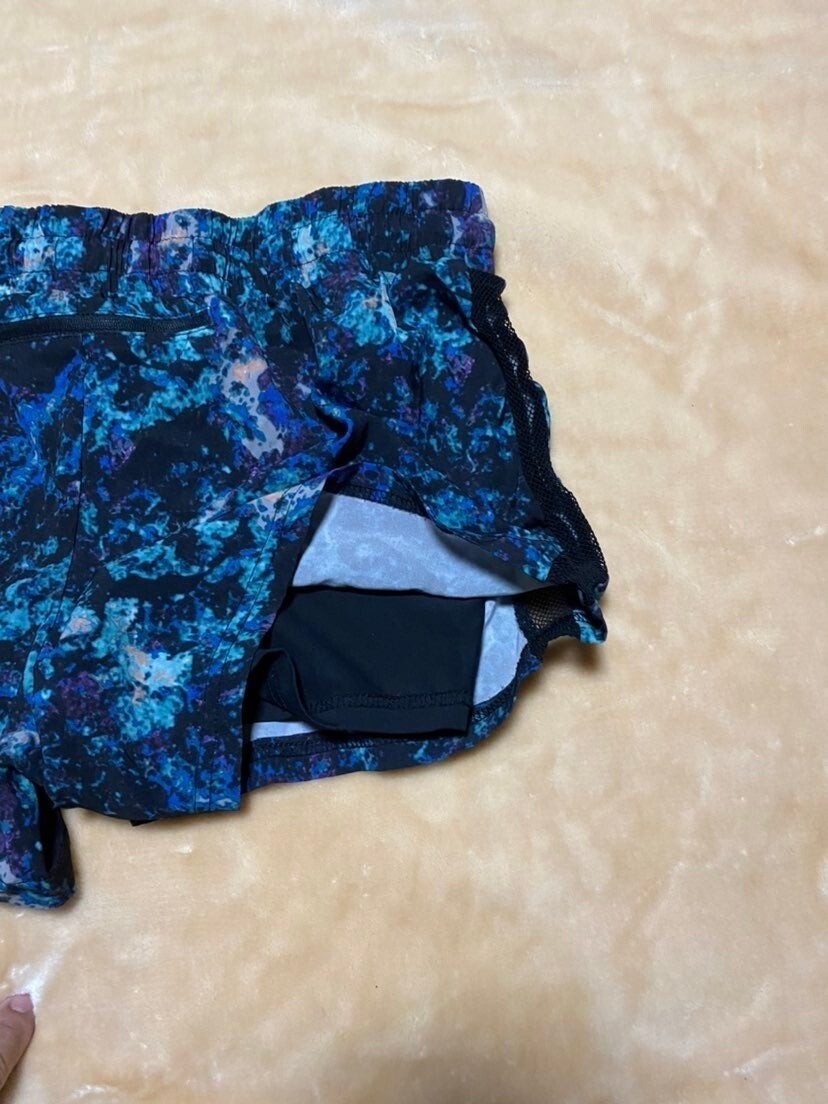 Fabletics Double Short shorts Medium - image 5