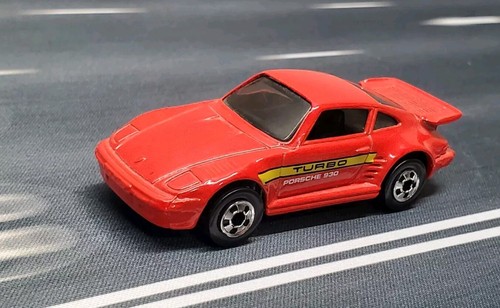 Porsche 930 Turbo Slant Nose Cabriolet Rouge – 1/18 Revell – Collection
