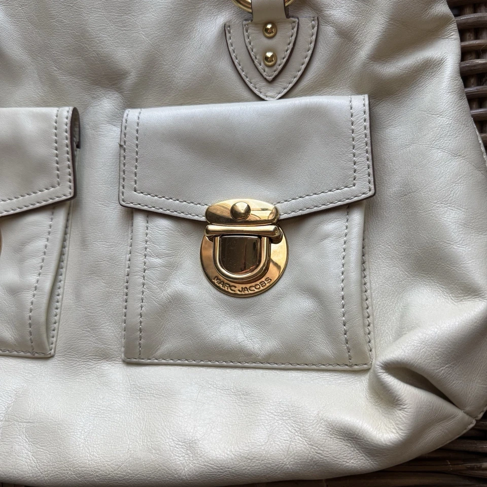 MARC JACOBS CARLA CALFSKIN LEATH LARGE TOTE BAG PURSE FLAW! See Pics - Image 2 of 4