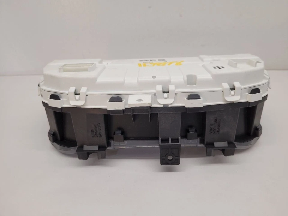 2020-2024 MITSUBISHI OUTLANDER SPORT Speedometer MPH And KPH 8100C804 - Image 4 of 4