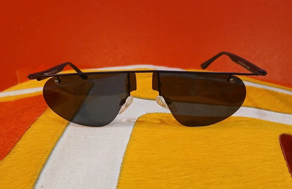 复古男式意大利 MOMO 黑色金属无框毛皮太阳镜黑色镜片 — 第 2/4 张图片