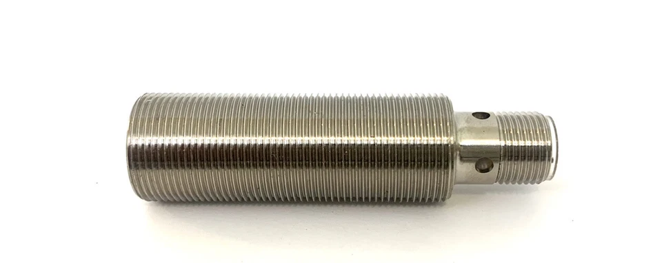 PEPPERL & FUCHS NRB8-18GM50-E2-C-V1 / NRB818GM50E2CV1 New/ Open Box - Image 3 of 4