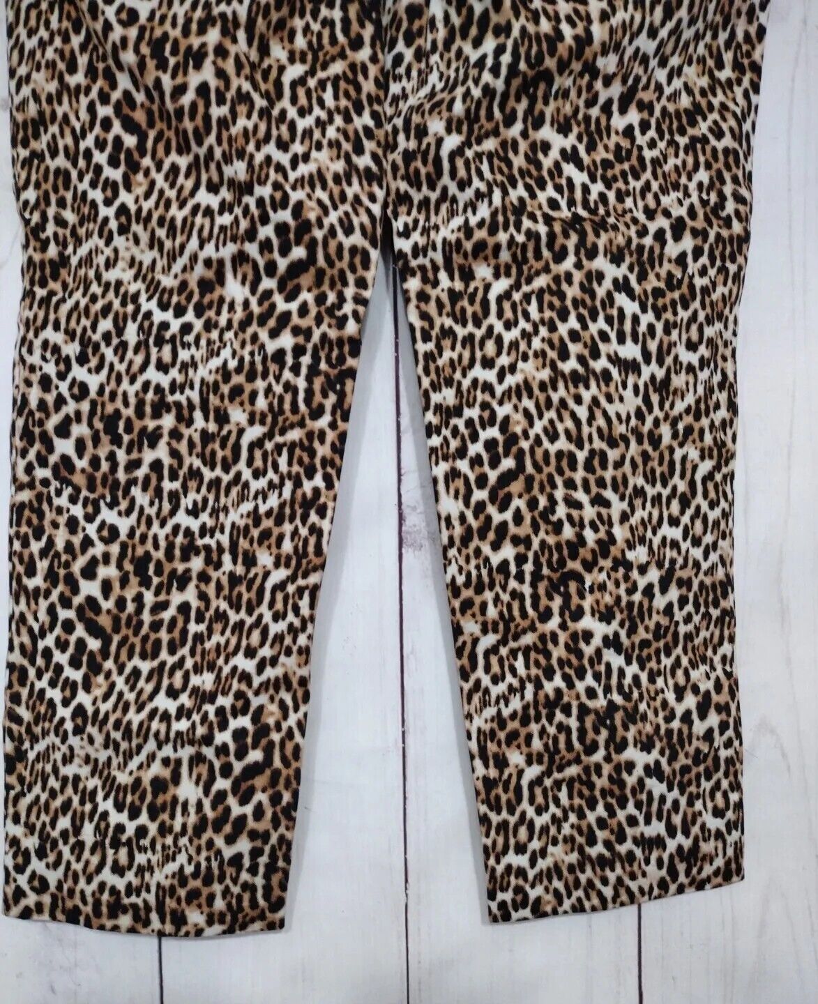 Worthington Woman's Capri Pants Size 10P - image 7