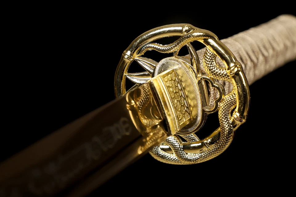 Espada Samurai Japonesa Hoja Dorada Hecha a Mano Dragón Katana Full Tang Afilada Foto 2 de 4