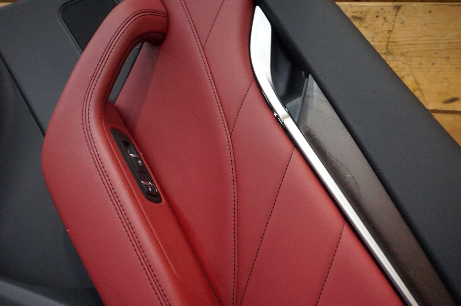 Rear Left & Right Interior Door Trim Panel Black/Red Leather Maserati Levante