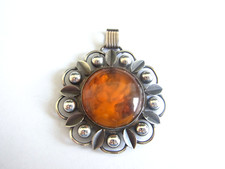 Beautiful pendant silver 935 + amber sign. Fries - Arauner