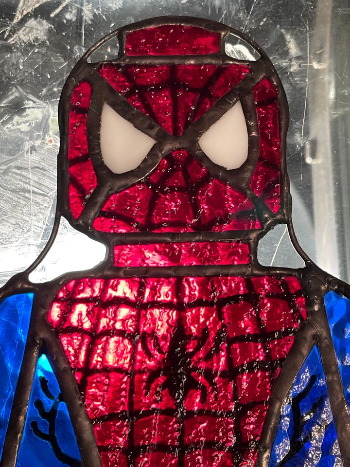 NUEVO 10" Spider-Man Minifigura Vitral Atrapasol Hecho a Mano en EE. UU. GlassZach Foto 4 de 4