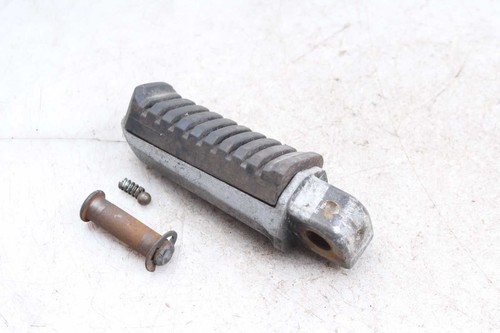 Estribo Trasero Izquierdo Kawasaki GPZ 400 Unitrak KZ400J/M 85-85 - Imagen 2 de 4