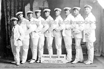 Fhj-82 E H Williams Famous Merrie Men Entertainers, Rhyl, Wales. Photo