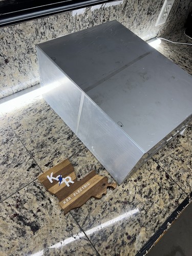 WIEGMANN SC121608NK1 NEMA 1 SCREW COVER PULL BOX W/O KNOCKOUTS 12x16x8 - Picture 2 of 2