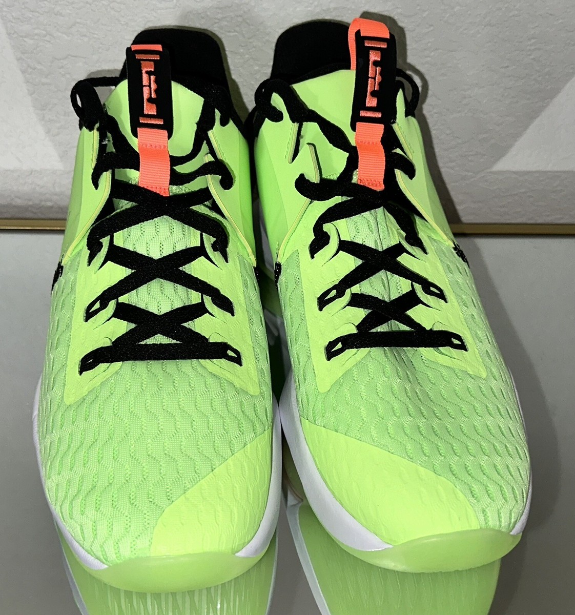 Nike Lebron Witness 5 Mens Size 12 Lime Green Black CQ9380  display picture 1
