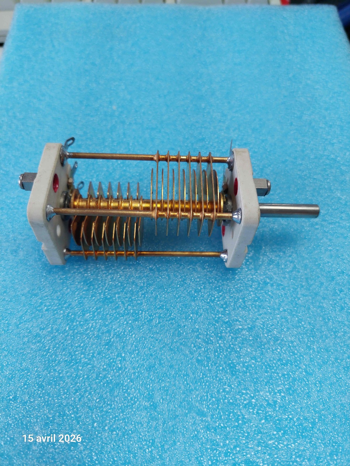 Condensateur variable 2kV 2x 12-35pF doré composant électronique haute tension