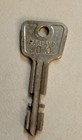 PAIR OF VINTAGE HENRY SQUIRE & SONS KEYS OLD ENGLISH MADE IN ENGLAND MODEL # D3 — photo 6