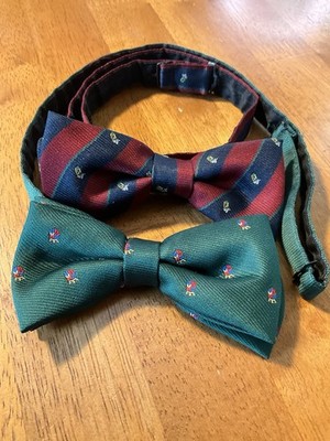 Vtg Pair 2 Dark Green Crest Dark Red Stripe Adjustable Bow Ties Dickie Bow Dandy