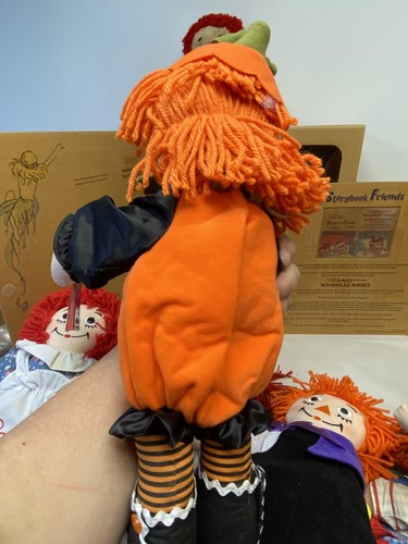 RAGGEDY ANN ANDY DOLL LOT W CAMEL WITH WRINKLED KNEES DAKIN APPLAUSE HALLOWEEN - Picture 14 of 24