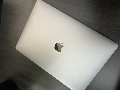 MACBOOK AIR 2020  