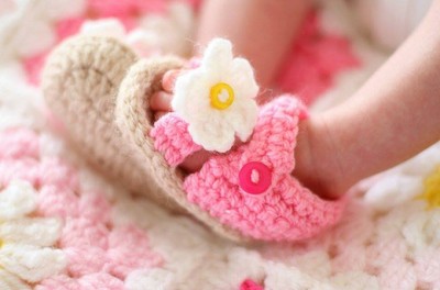 knitted baby sandals