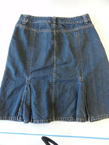 Eddie Bauer Denim Skirt About Knee Length Women's Sz 10, Pleat and Flare at Hem - Picture 3 of 9