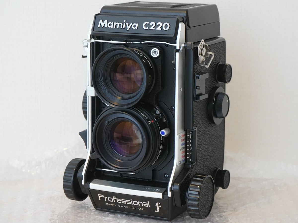 Near MINT Mamiya C220 Professional F + Sekor 80mm F2.8 Blue Near MINT Mamiya C220 Professional F + Sekor 80mm F2.8 Blue