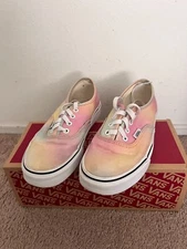 Vans "Off the Wall" Authentic Aura Shift, size 6.0 US Men / 7.5 US Women