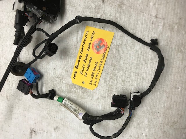 06-08 Bentley Continental Flying Spur RIGHT REAR DOOR LATCH W/ WIRING 3W5839013J