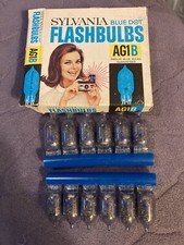Circa 1970 Sylvania Blue Dot Flashbulbs AG1B Unused In Box