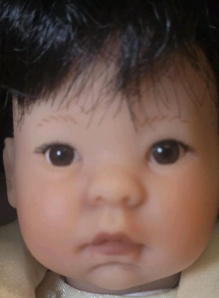 Lee Middleton "Maia" miniatura clásica 9" de alto Foto 3 de 4